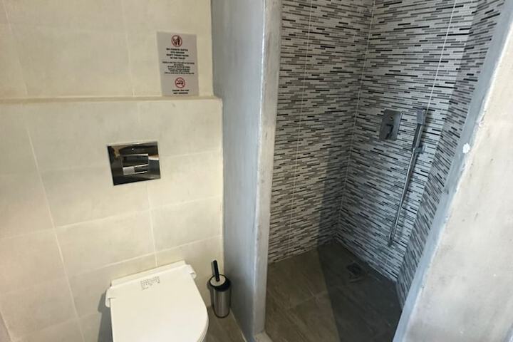 Room 69 of 110