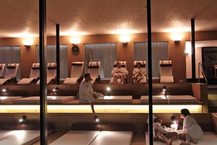 Spa 28 of 55