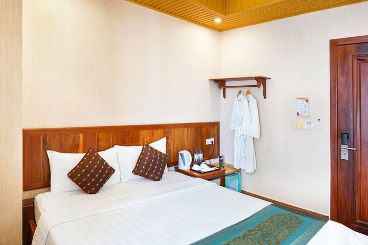 Room 16 of 31