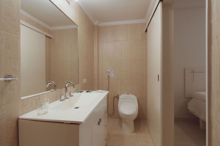 Room 25 of 41