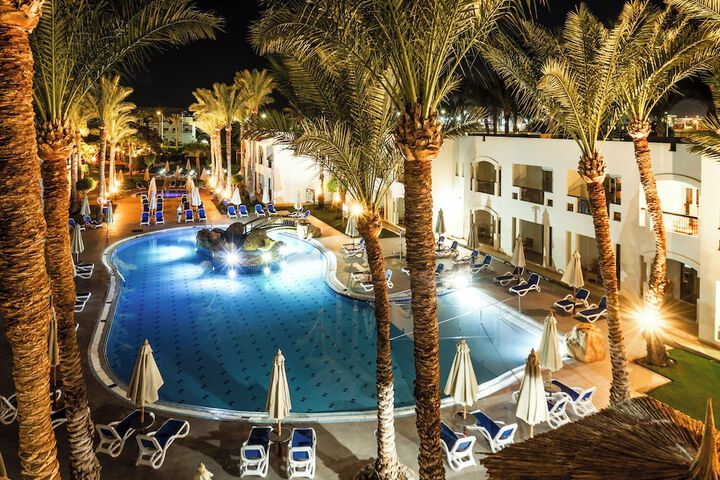 Pools & Facilities