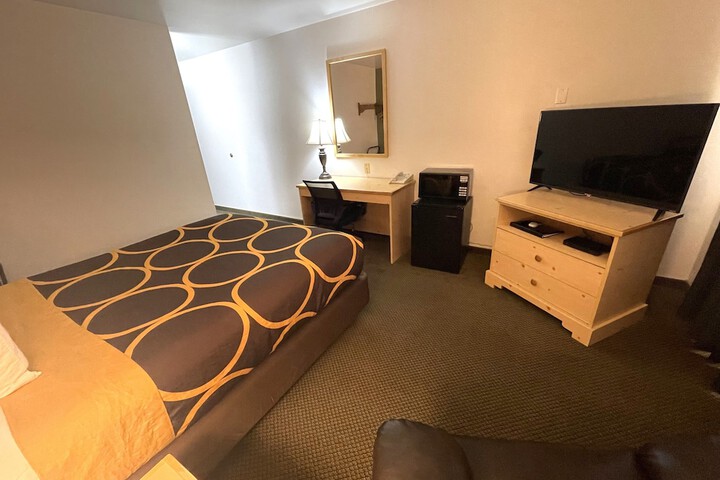 Room 6 of 46