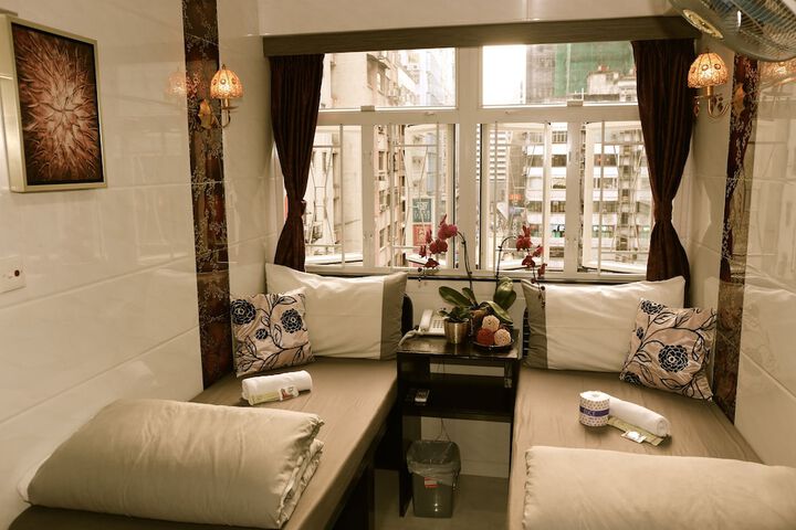Room 45 of 100