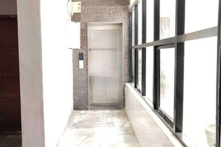 Ballroom/Hall 15 of 19