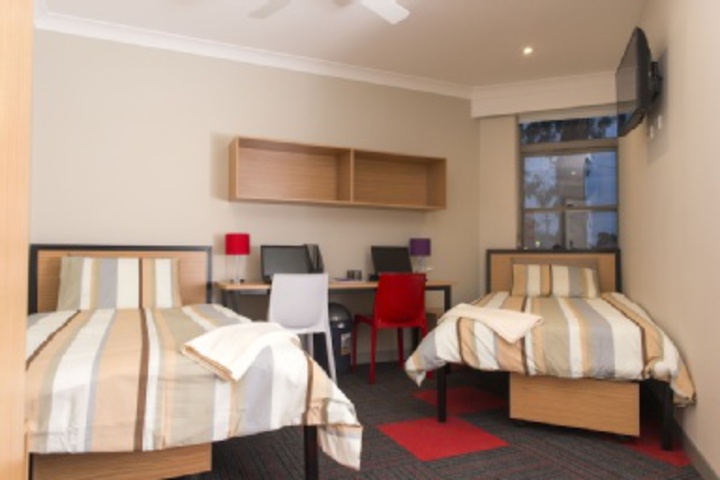 Room 106 of 288