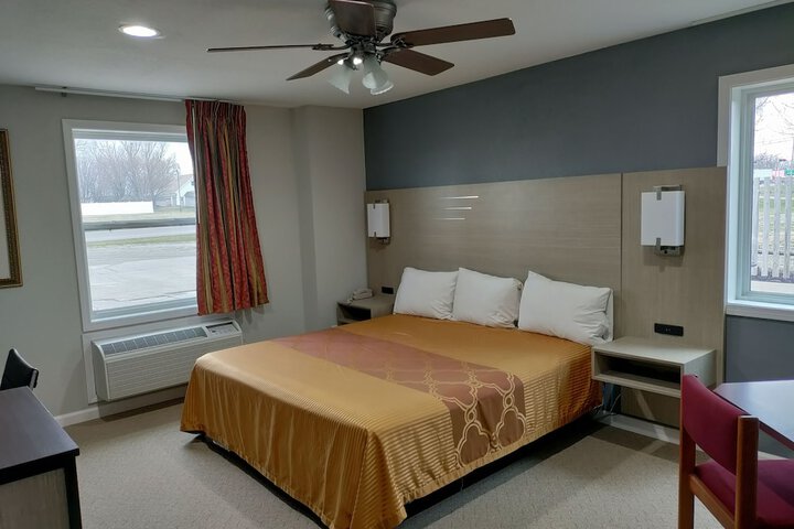 Room 25 of 43