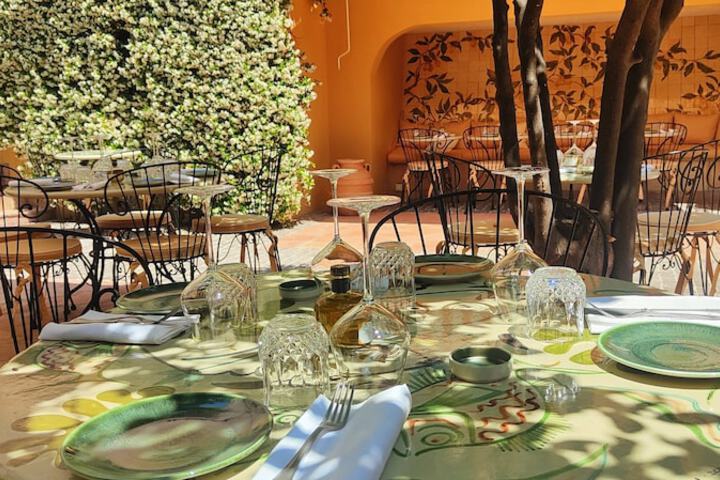 Dining 106 of 155