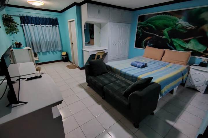 Room 6 of 26