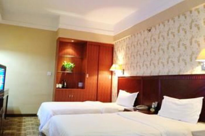 Room 15 of 43