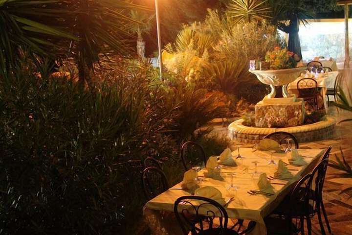 Dining 115 of 133