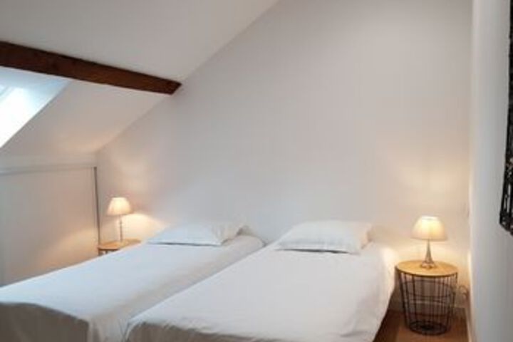 Room 5 of 23