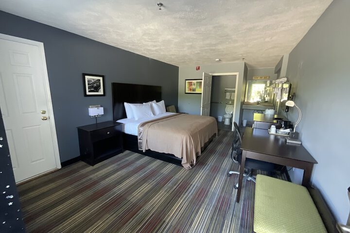 Room 4 of 21