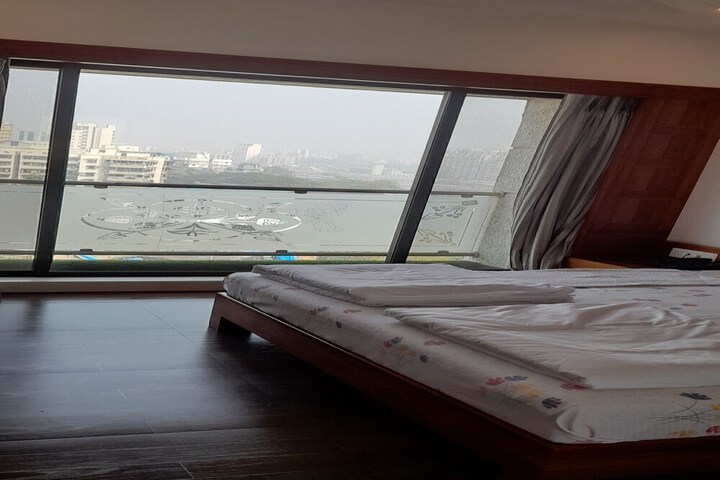 Room 36 of 171