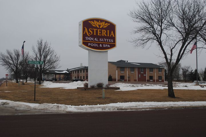 Asteria Inn and Suites in Redwood Falls, MN