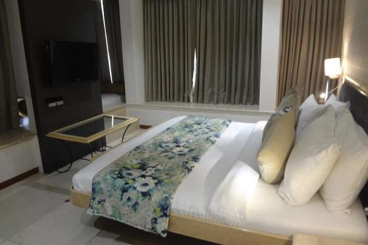 Room 27 of 44