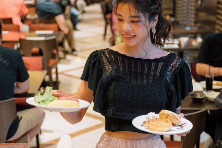 Dining 34 of 68