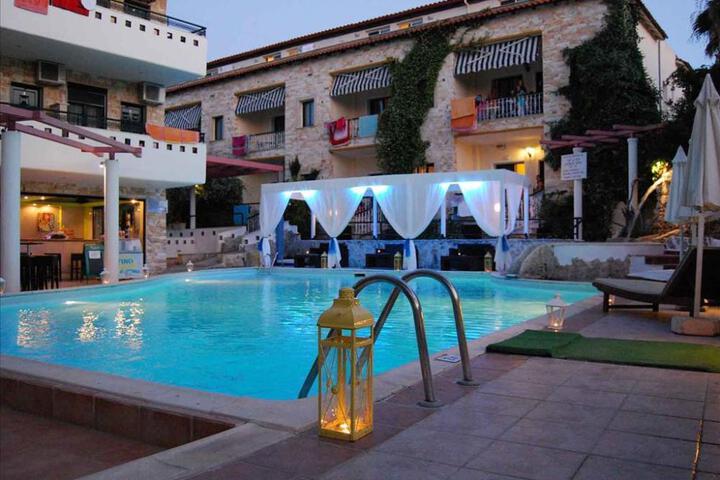 Philoxenia Hotel & Villas