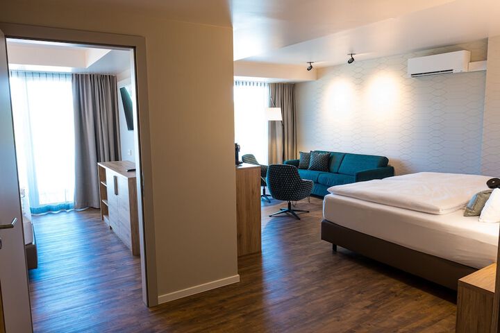 Room 16 of 53