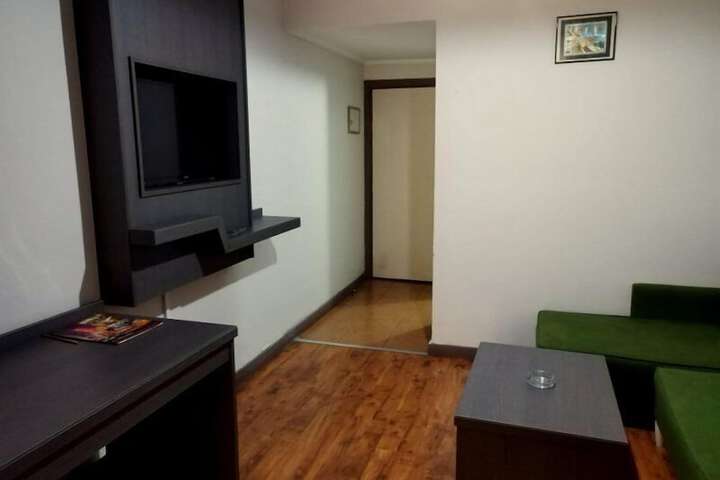 Room 14 of 33