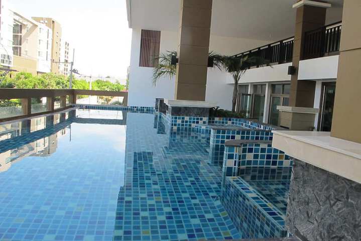 Hotel Pool