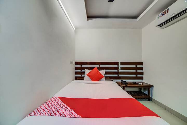Room 9 of 27