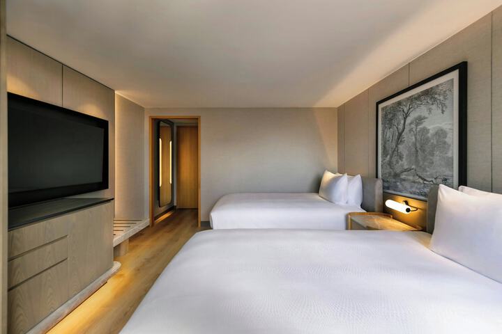 Room 21 of 107
