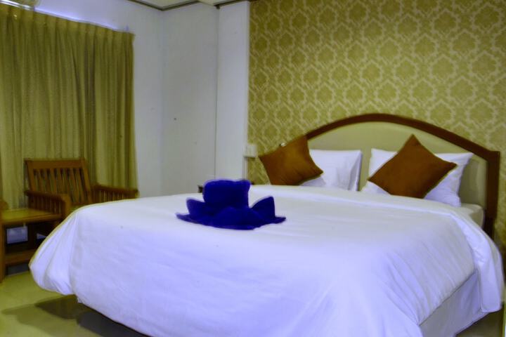 Room 16 of 70