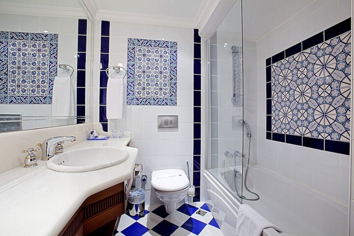 Clean Restrooms
