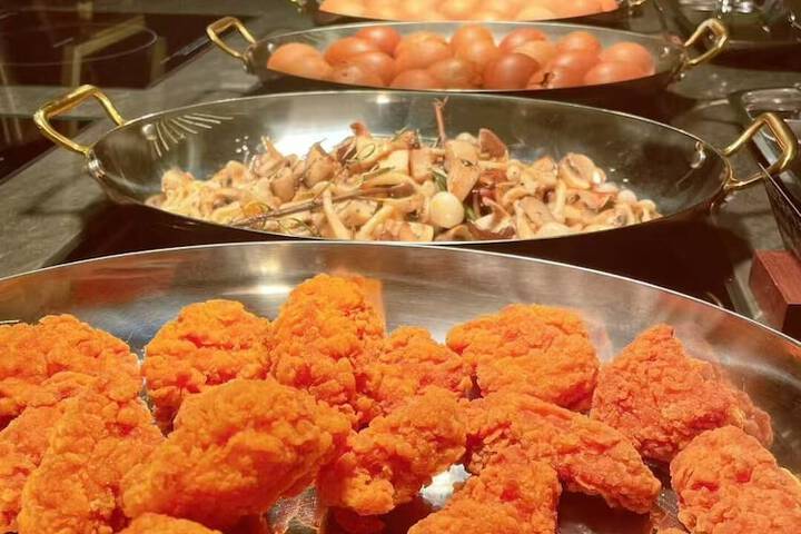 Dining 86 of 132