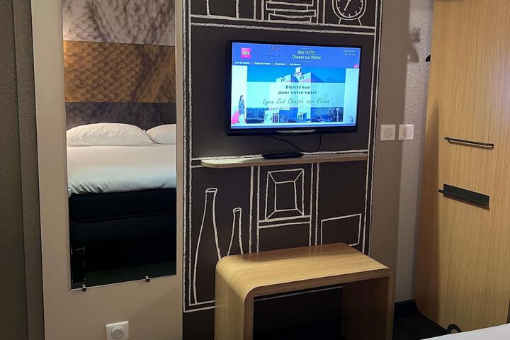 Room 10 of 44