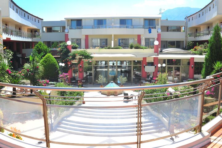 Hotel 198 of 234