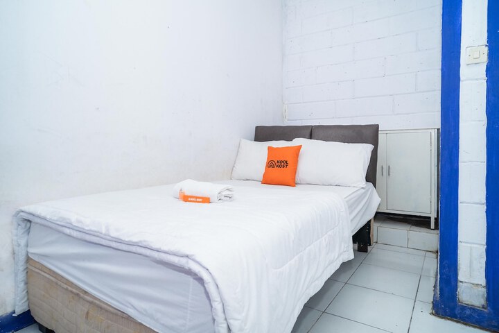 Room 8 of 21