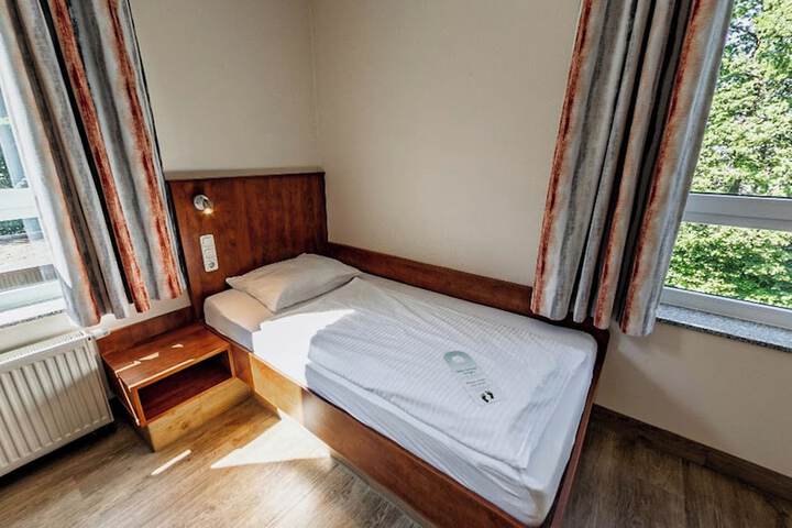 Room 14 of 31