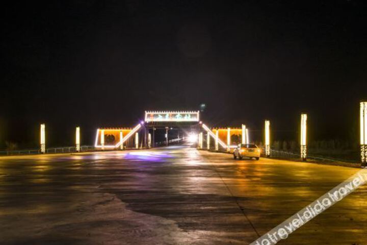 16 DEGREE HOTEL