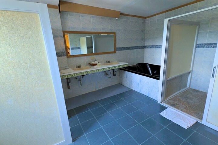Room 88 of 114