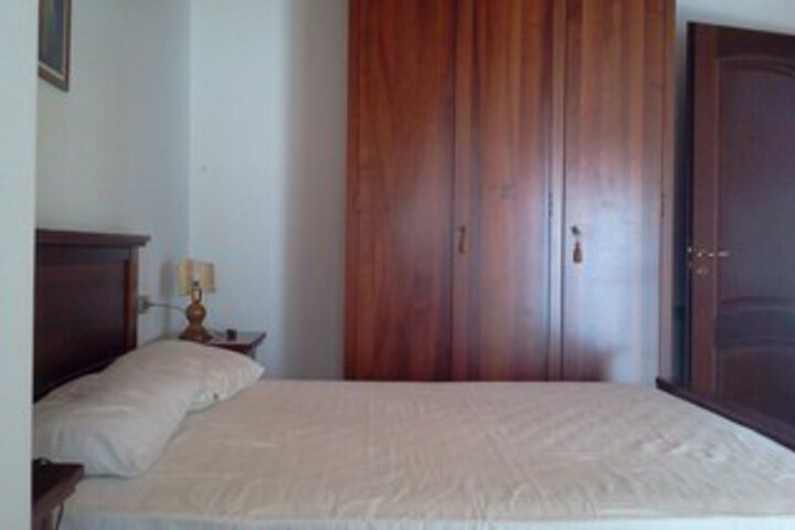 Room 12 of 21