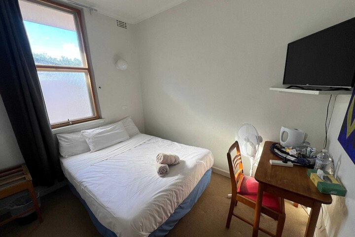 Room 22 of 109