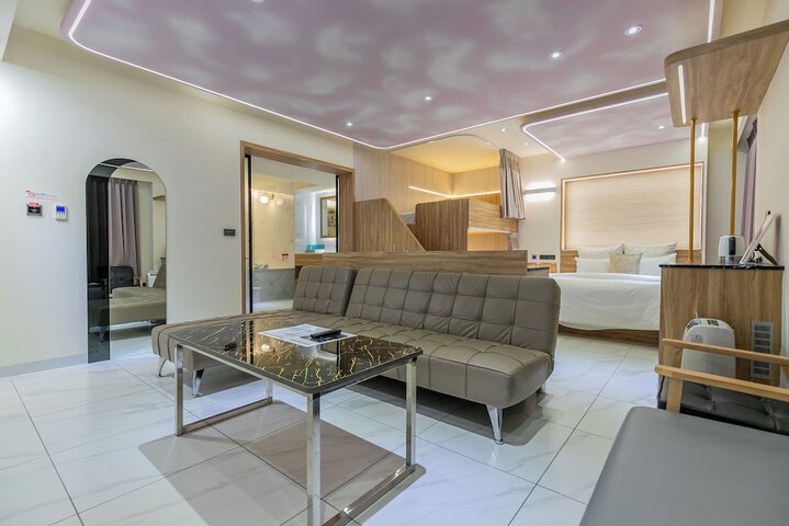 Room 40 of 118