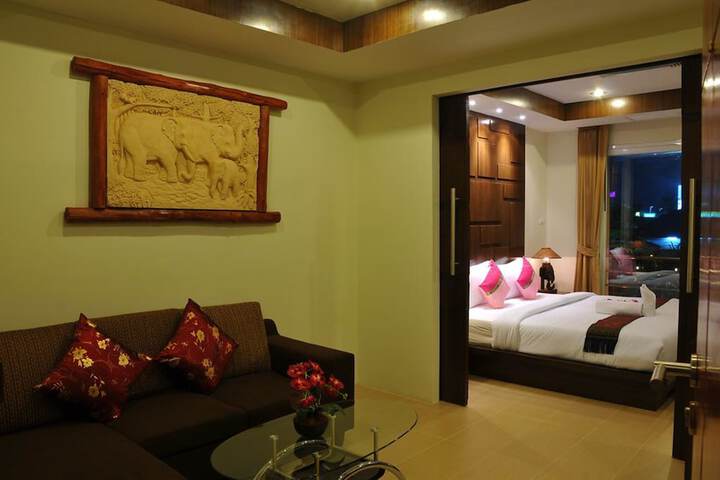 Room 14 of 32