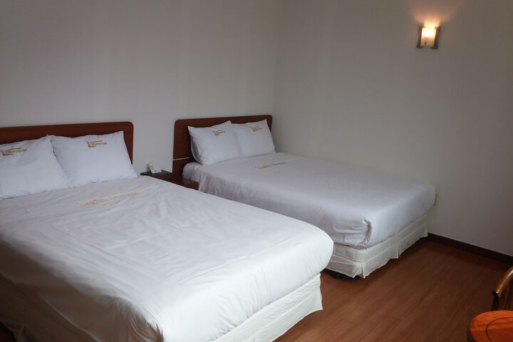 Room 9 of 47