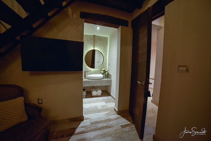 Room 105 of 131