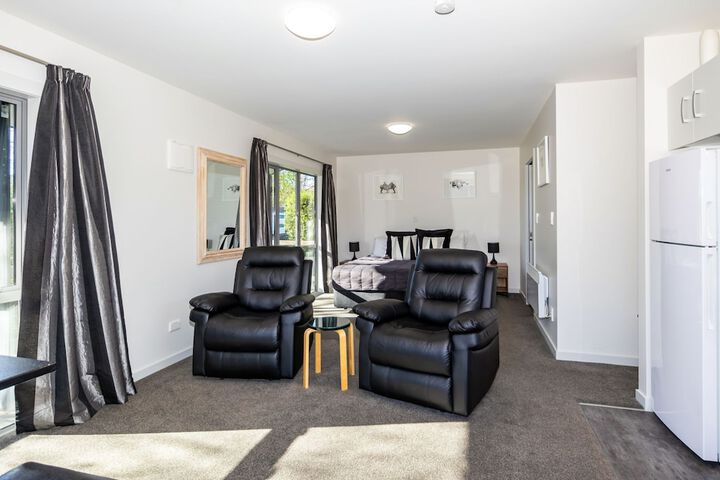 Room 2 of 21