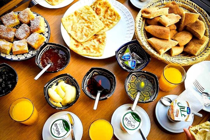 Breakfast/Coffee Service 67 of 98