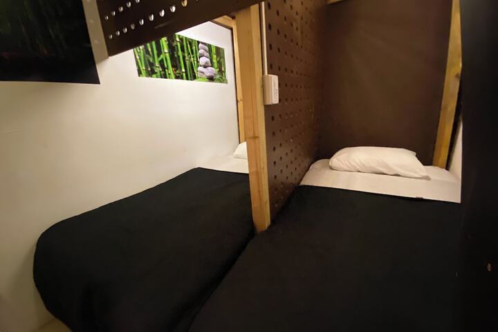 Room 30 of 51