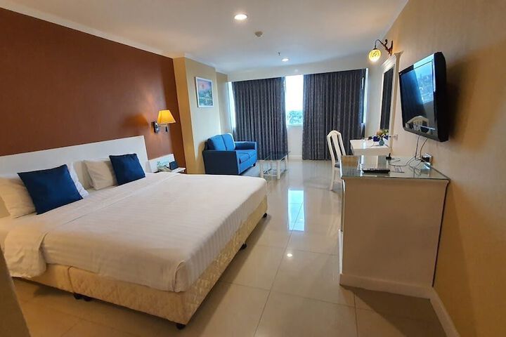 Room 16 of 41