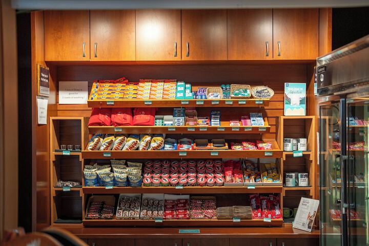 Snack bar