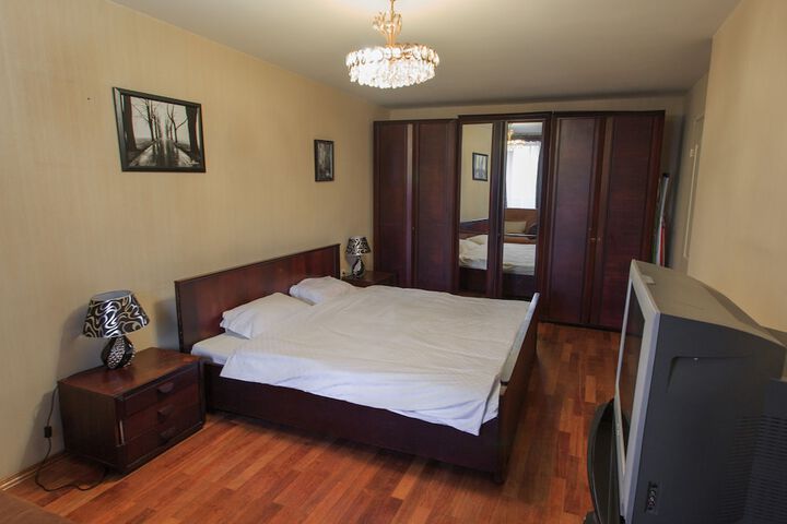 Room 6 of 20