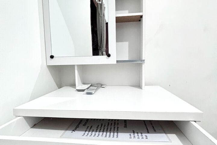 Room 5 of 62