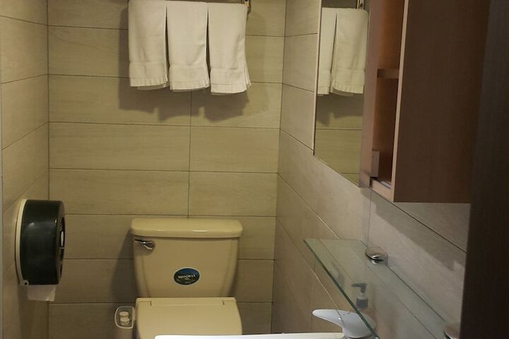 Room 70 of 87