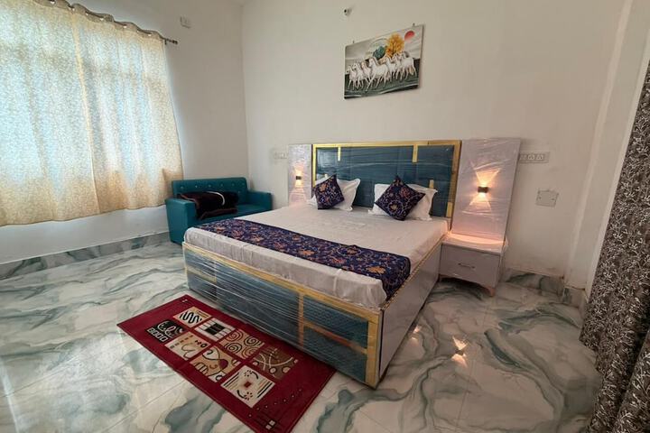 Room 14 of 69